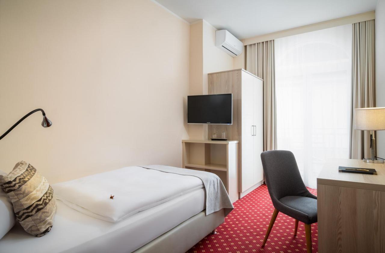 Hotel Post Wrann Velden am Woerthersee Phòng bức ảnh